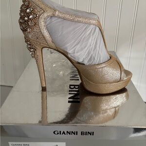 Gianni Bini Gold Glitter T-Strap Crystal Embellished High Heels